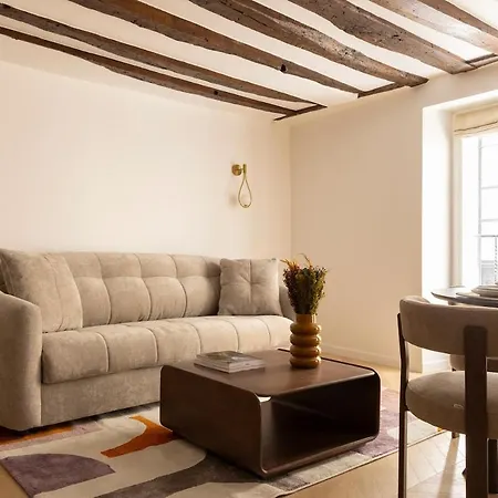Bright 1br 4p Apartment, Ac, Opera Apartman