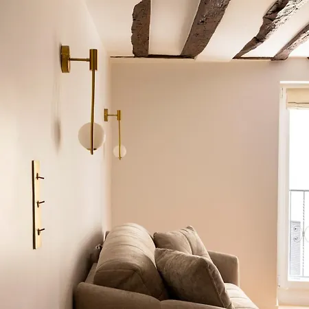 Apartman Bright 1br 4p Apartment, Ac, Opera